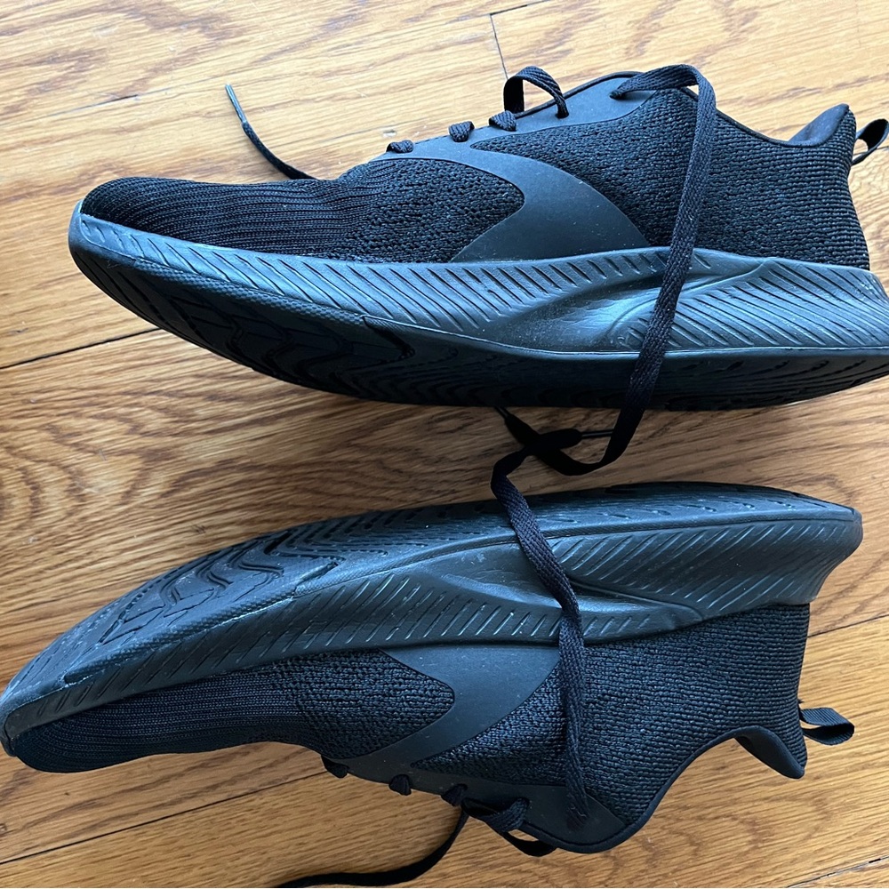 All-Black Knit Athletic Sneakers 10.5 Athletic Works EUC SFPF MENS